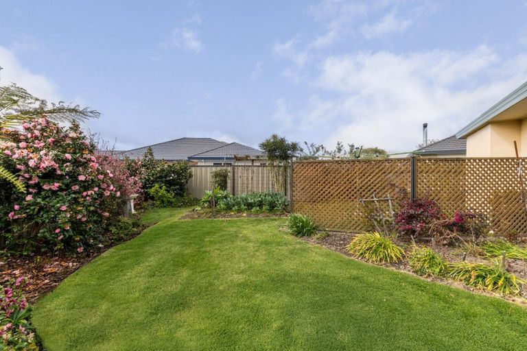 Photo of property in 18 Claridge Place, Taradale, Napier, 4112