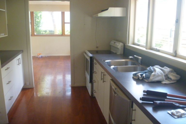 Photo of property in 15 Gills Avenue, Papakura, 2110