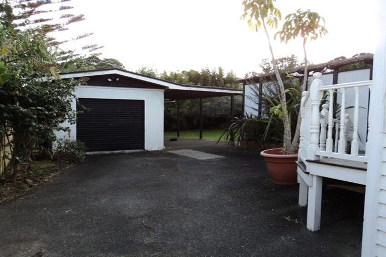 Photo of property in 11 Huka Road, Birkenhead, Auckland, 0626