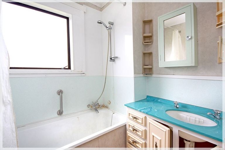 Photo of property in 14 Linklater Avenue, Foxton Beach, Foxton, 4815