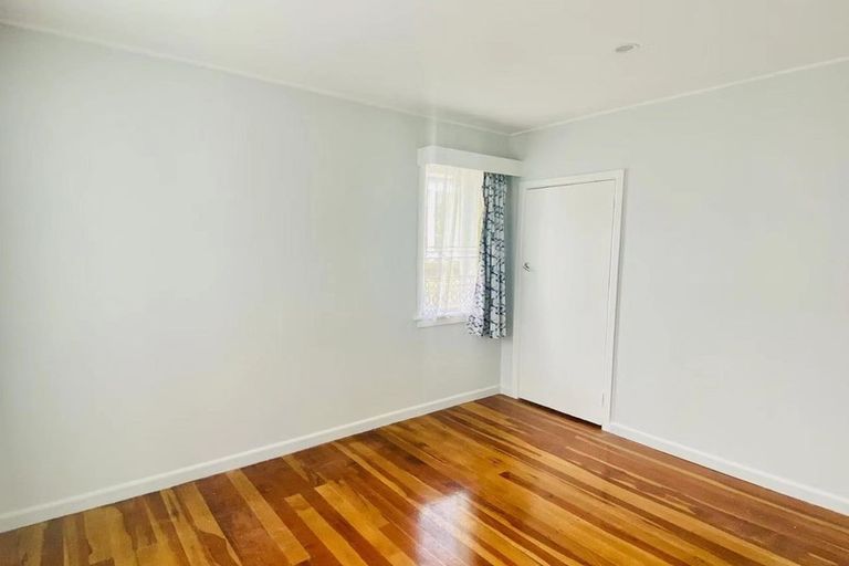 Photo of property in 85 Western Springs Road, Morningside, Auckland, 1022