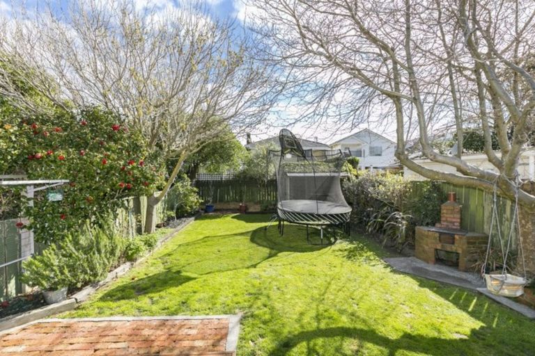 Photo of property in 50 Bridge Street, Rongotai, Wellington, 6022
