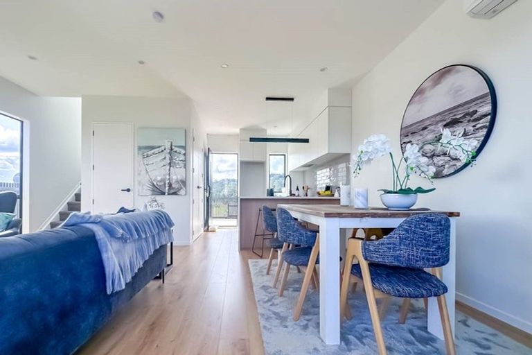 Photo of property in 18 Balthazar Road, Kumeu, 0810