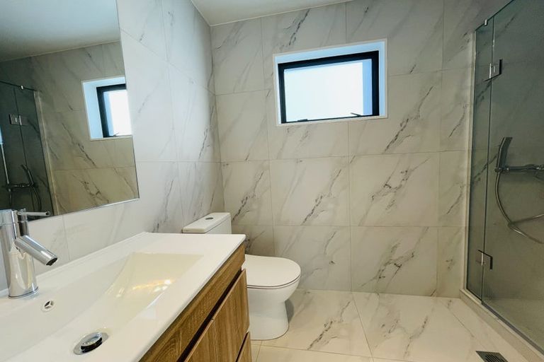 Photo of property in 17b Poruru Close, Papakura, 2110