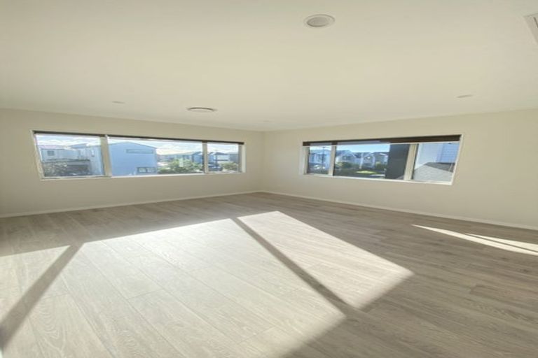 Photo of property in 7 Myland Drive, Hobsonville, Auckland, 0616