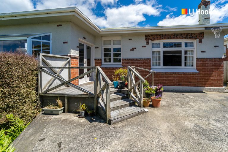 Photo of property in 97 Tomahawk Road, Andersons Bay, Dunedin, 9013