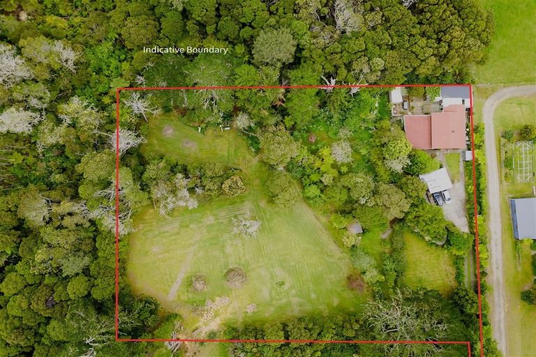 Photo of property in 113 Forest Hill Road, Henderson, Auckland, 0612