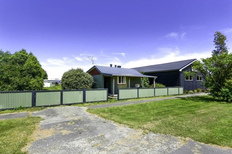 Photo of property in 5 North Terrace, Darfield, 7510
