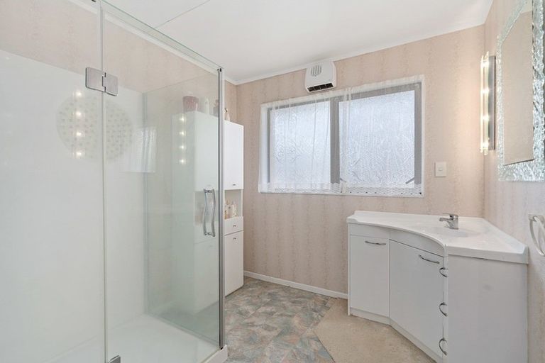 Photo of property in 2 Ngahere Street, Inglewood, 4330