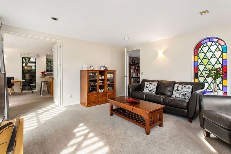 Photo of property in 89a Hawthorne Street, Strowan, Christchurch, 8052