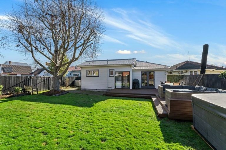 Photo of property in 108 Knowles Street, St Albans, Christchurch, 8052
