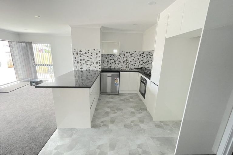 Photo of property in 7b Ashgrove Road, Mangere, Auckland, 2022