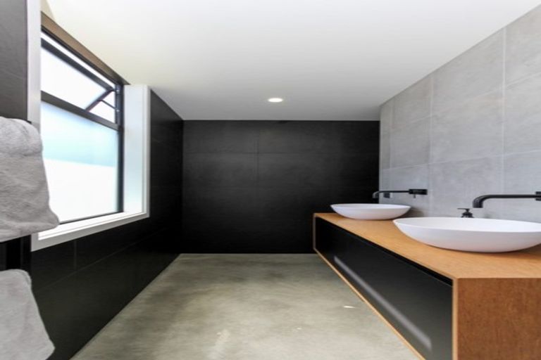 Photo of property in 3 Kotare Drive, Waiwhakaiho, New Plymouth, 4312