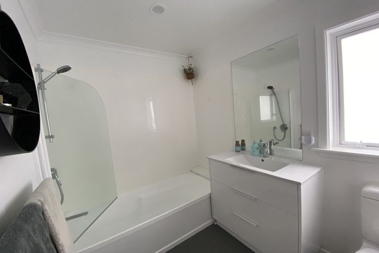 Photo of property in 75 Clifford Road, Johnsonville, Wellington, 6037