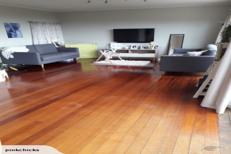 Photo of property in 115 Glengarry Road, Glen Eden, Auckland, 0602