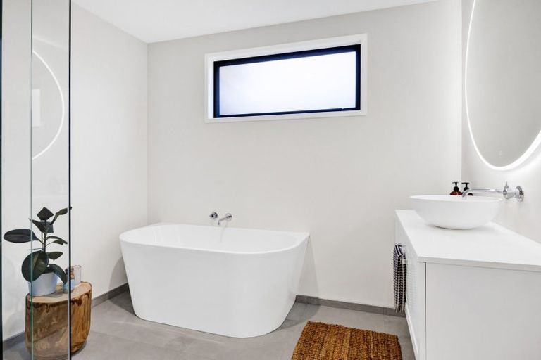 Photo of property in 7 Mackillop Way, Brooklands, New Plymouth, 4310