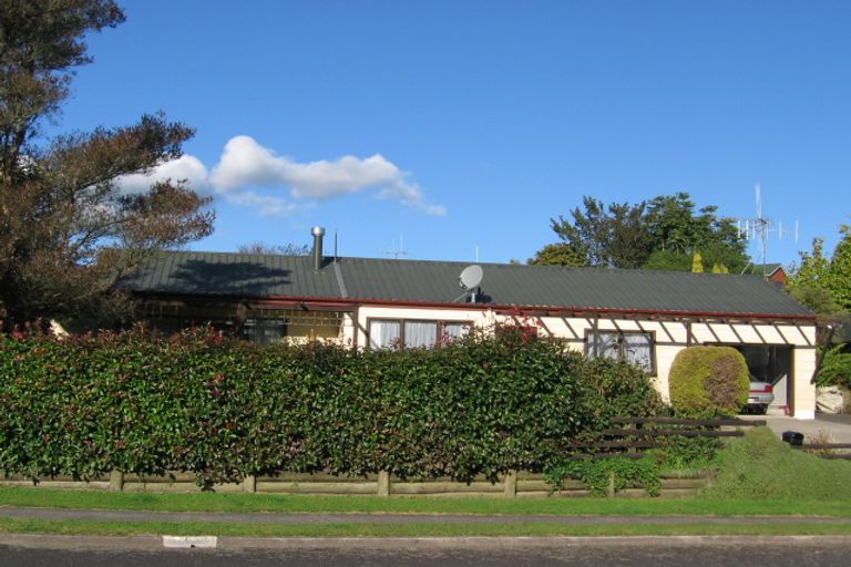 Photo of property in 2 Montgomery Crescent, Putaruru, 3411