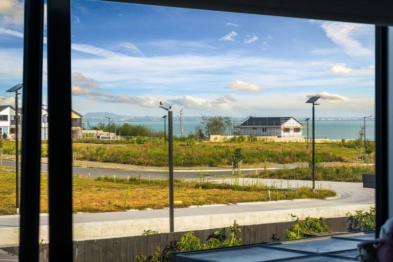 Photo of property in 6 Coast Garden Drive, Hobsonville, Auckland, 0616