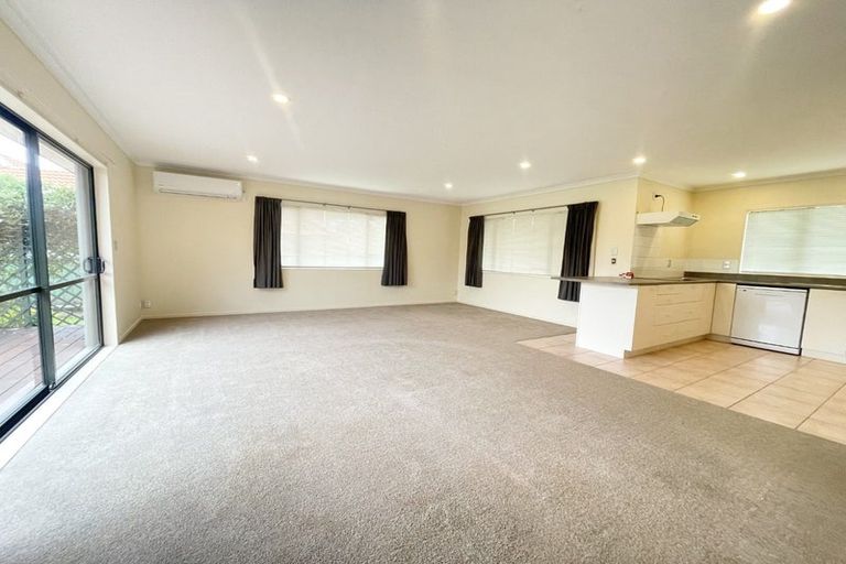 Photo of property in 1/45a Northboro Road, Belmont, Auckland, 0622