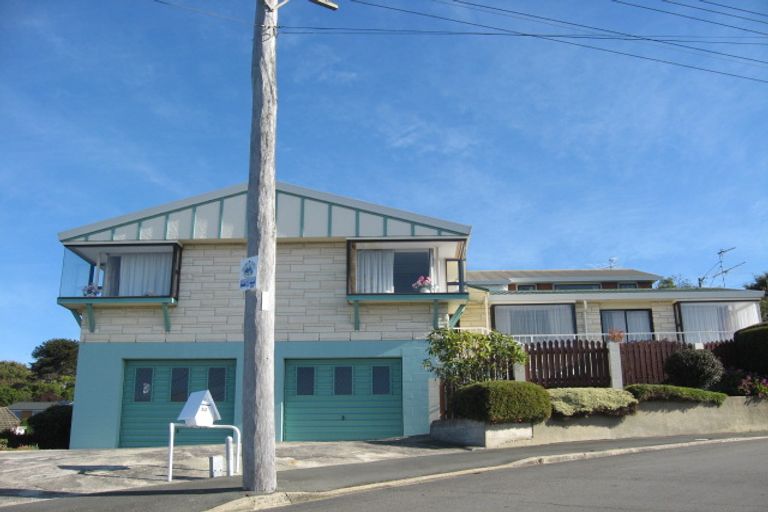 Photo of property in 32 Bangor Terrace, Kew, Dunedin, 9012