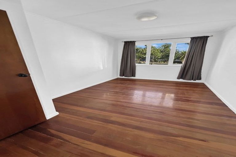 Photo of property in 17 Kawerau Avenue, Devonport, Auckland, 0624