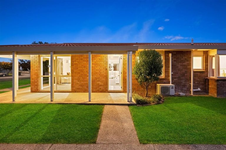 Photo of property in 8 Moreland Avenue, Pukete, Hamilton, 3200