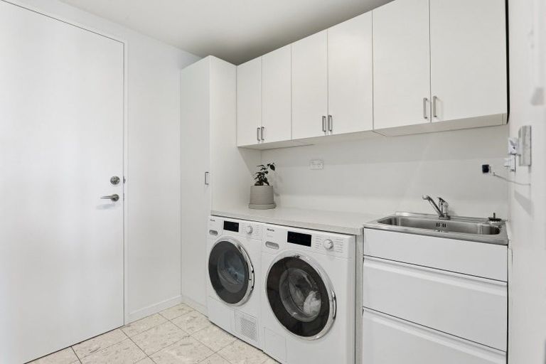 Photo of property in 1/6d Durham Street, Tauranga, 3110