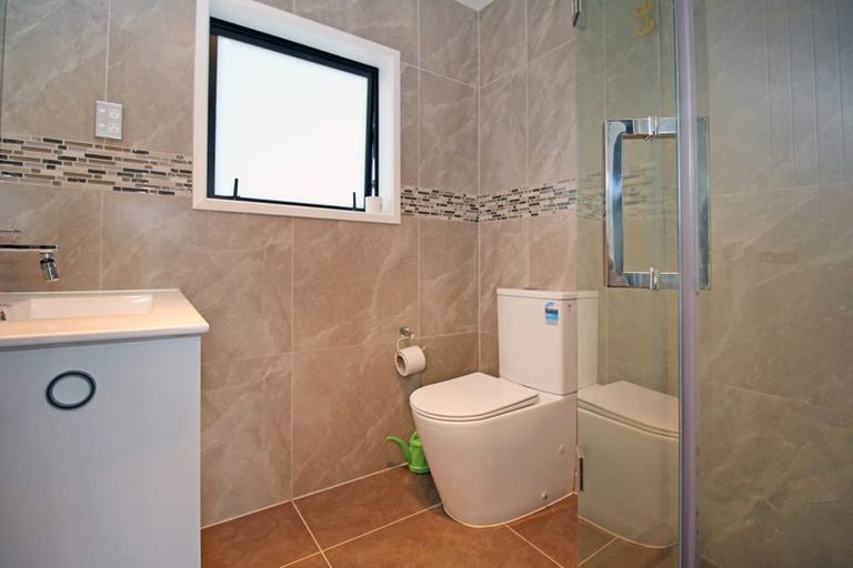 Photo of property in 38a Eddowes Street, Manurewa, Auckland, 2102