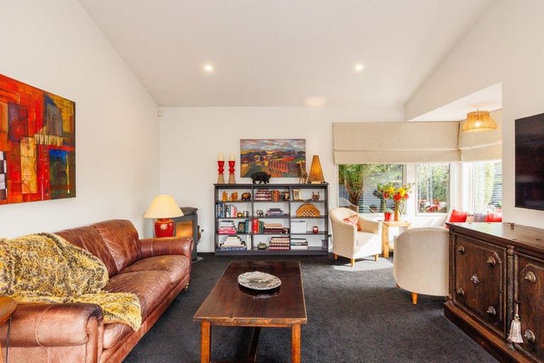 Photo of property in 42 Stewart Crescent, Hokowhitu, Palmerston North, 4410