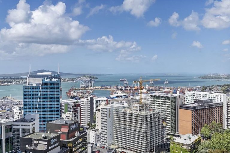 Photo of property in The Metropolis Apartments, 3304/1 Courthouse Lane, Auckland Central, Auckland, 1010