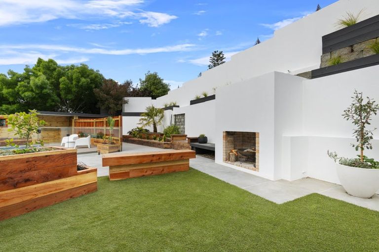 Photo of property in 66 Hackthorne Road, Cashmere, Christchurch, 8022