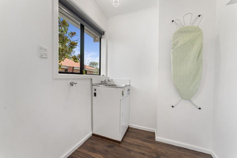 Photo of property in 42 Barnes Road, Redwood, Christchurch, 8051