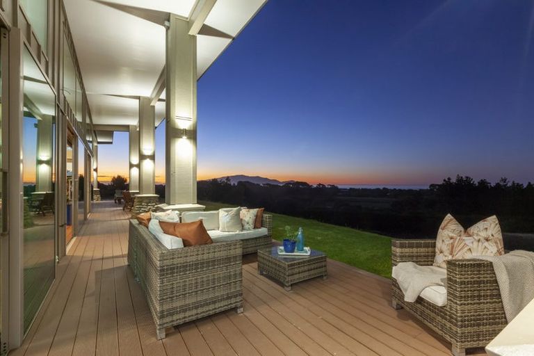 Photo of property in 187 Peka Peka Road, Peka Peka, Waikanae, 5391