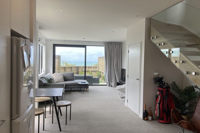 Photo of property in 4/52 High Street, Island Bay, Wellington, 6023