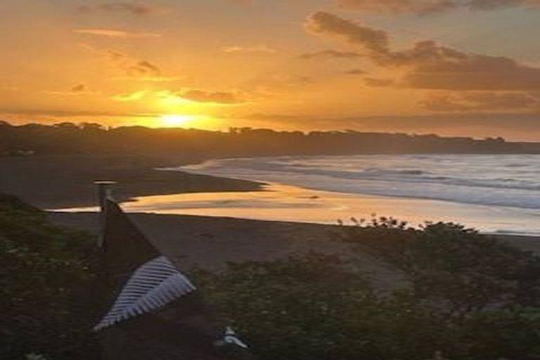 Photo of property in 43 Messenger Terrace, Oakura, 4314