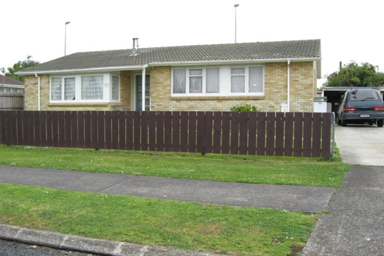 Photo of property in 33 Watchfield Close, Mangere, Auckland, 2022