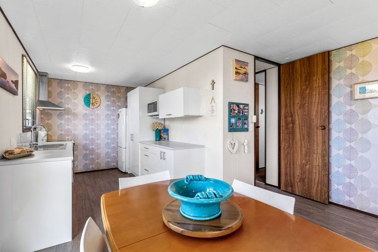 Photo of property in 5 Longstead Avenue, Papamoa Beach, Papamoa, 3118