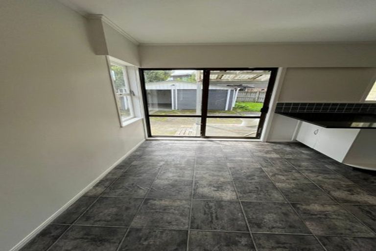 Photo of property in 112 Cargill Street, Papakura, 2110