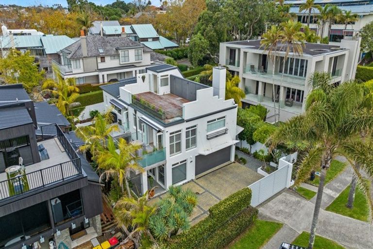 Photo of property in 15 The Strand, Takapuna, Auckland, 0622