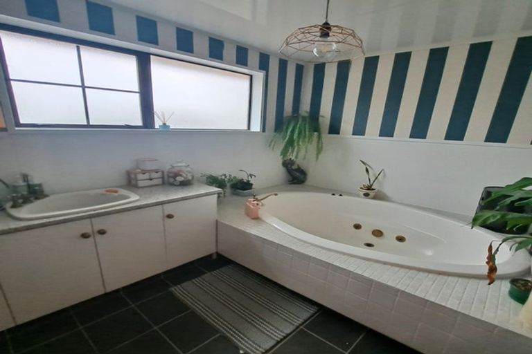 Photo of property in 31 Birss Road, Balclutha, 9272