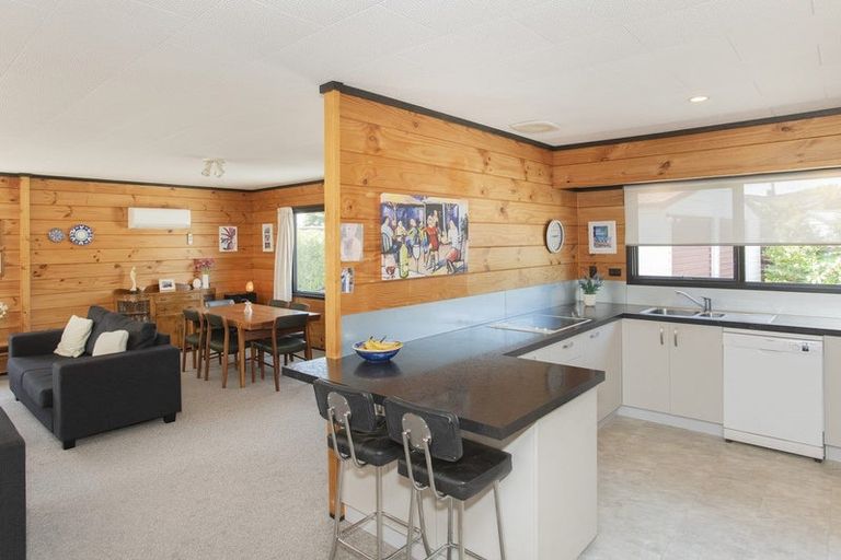 Photo of property in 12 Oak Street, Mangapapa, Gisborne, 4010