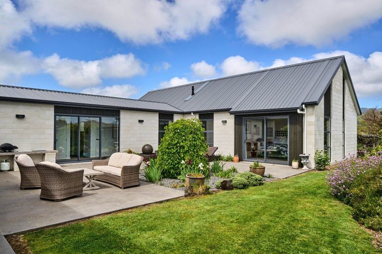Photo of property in 41 Hudson Place, Paraparaumu, 5032