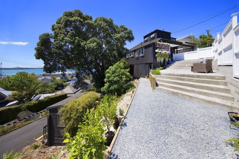 Photo of property in 1/91 Princes Street, Northcote Point, Auckland, 0627