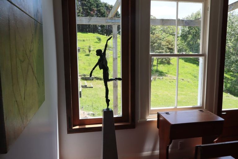 Photo of property in 7 James Road, Maungaturoto, 0587