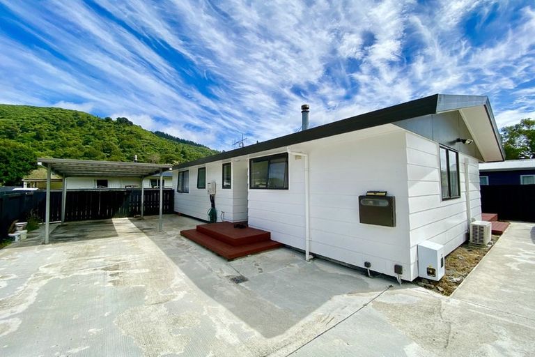 Photo of property in 101a Akatarawa Road, Birchville, Upper Hutt, 5018