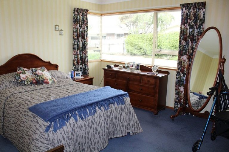 Photo of property in 74 Arthur Street, Winton, 9720