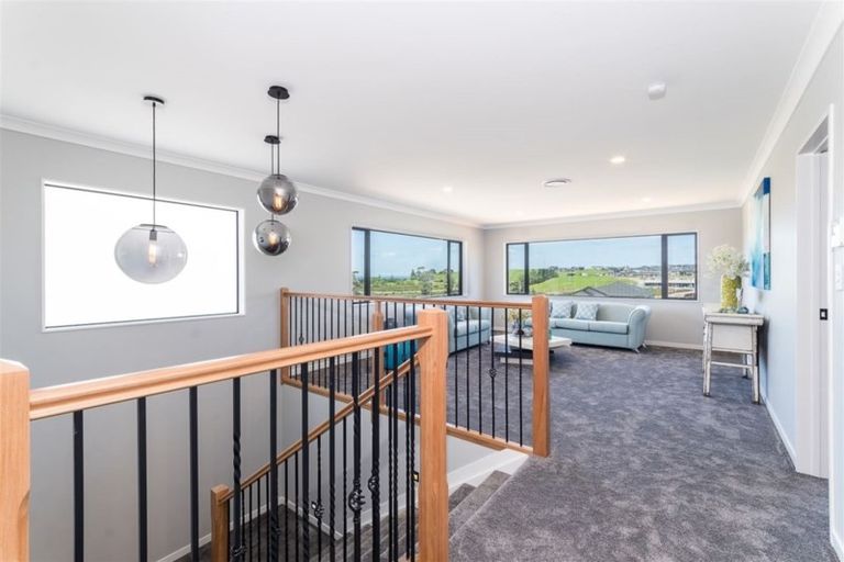 Photo of property in 15 Tawatawa Street, Long Bay, Auckland, 0630