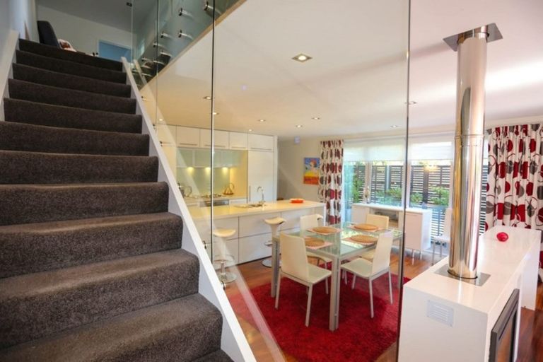 Photo of property in 10 Holly Road, St Albans, Christchurch, 8014