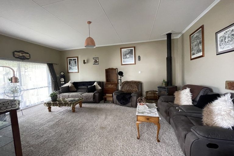 Photo of property in 50 Ormond Street, Woodville, 4920