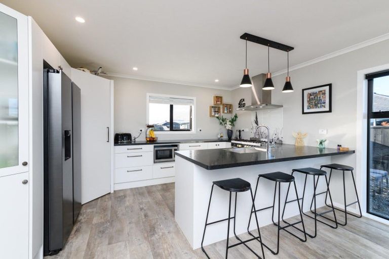 Photo of property in 21 George Street, Bulls, 4818